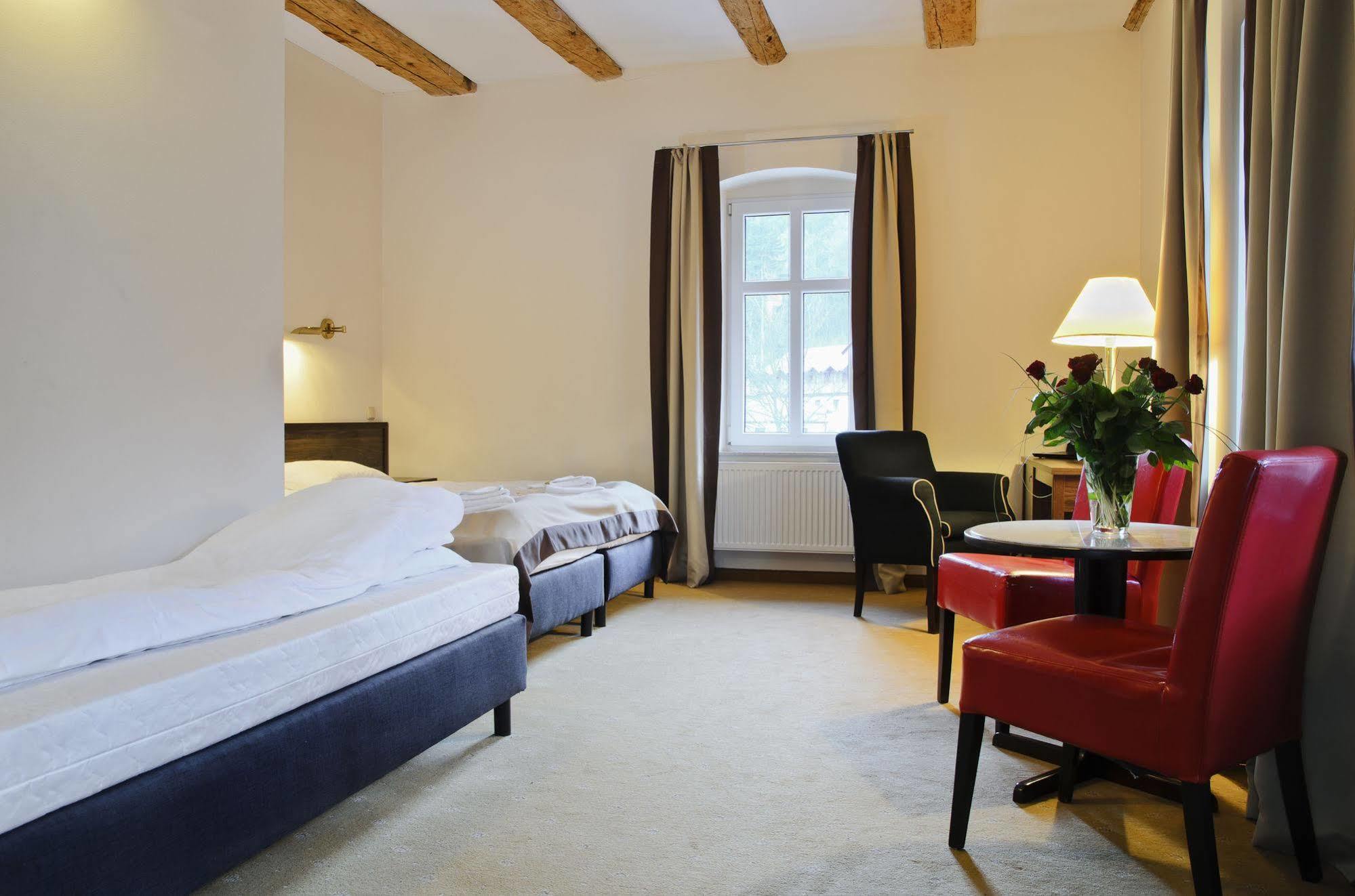 Impresja Art Resort Duszniki Zdrój Exteriör bild